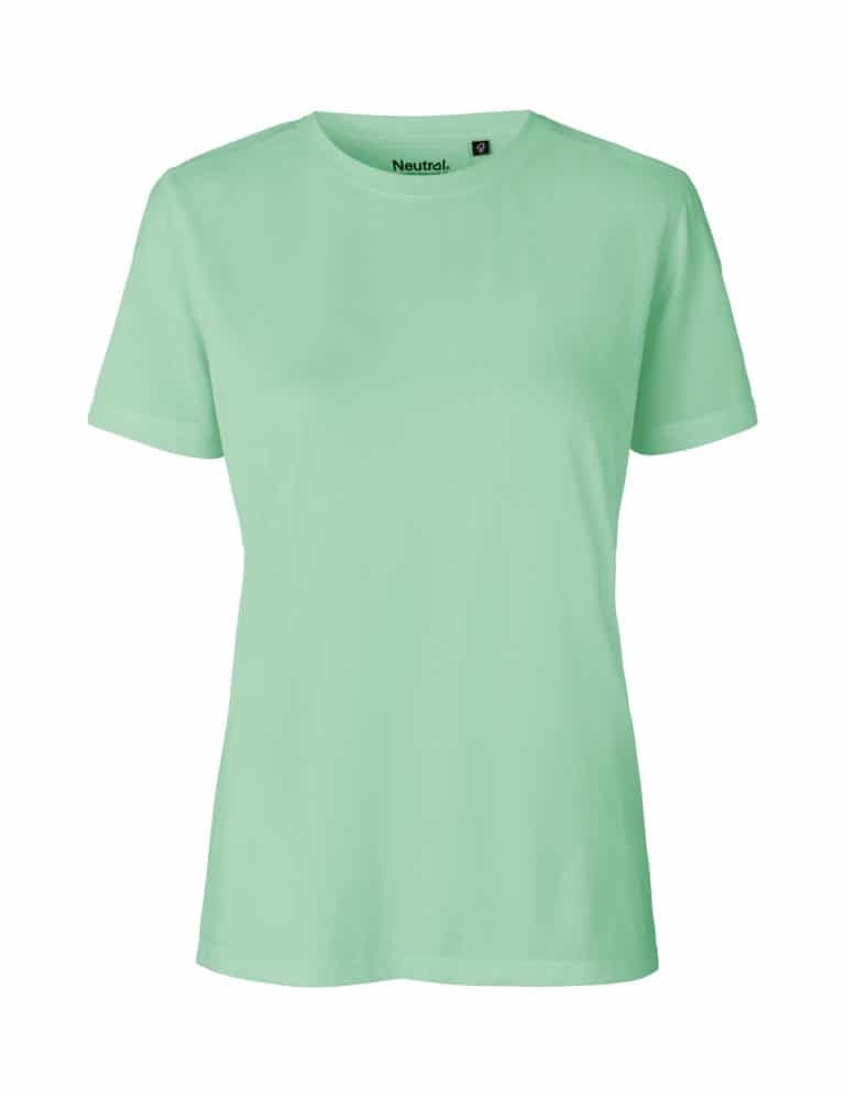 Denne t-skjorten er laget av 100% resirkulert polyester.