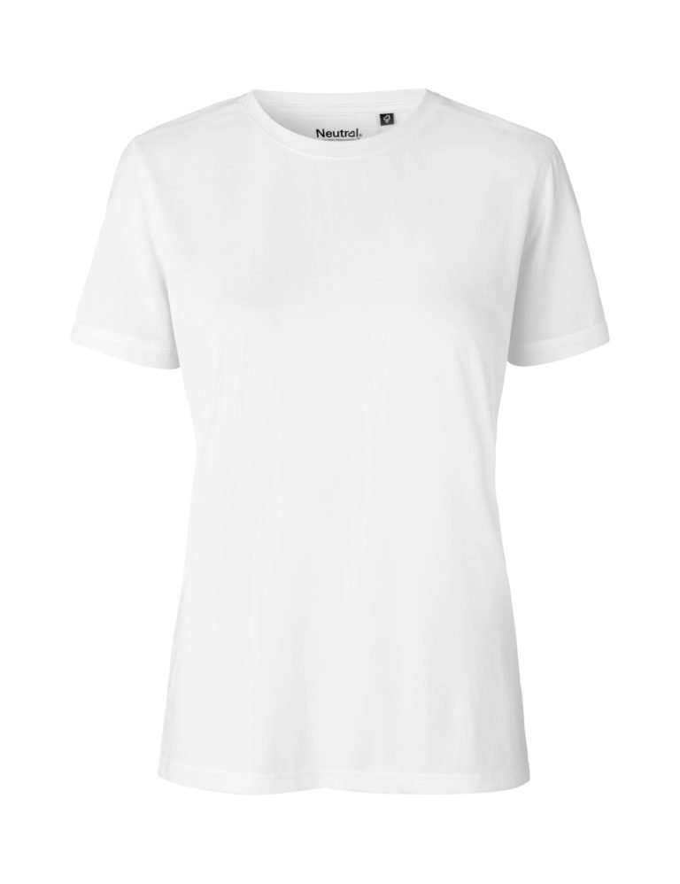 Denne t-skjorten er laget av 100% resirkulert polyester.